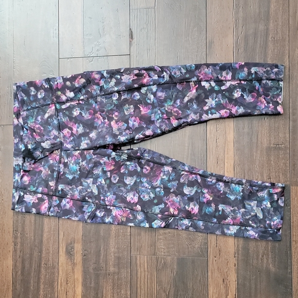 Fast and Free Crop - 19" - Picture 3 of 7